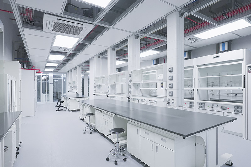 岑溪实验室革新：安全与科技的现代融合